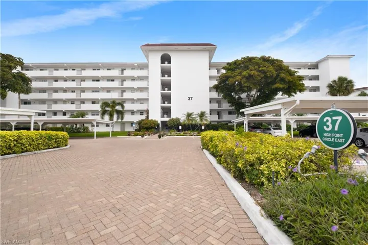 37  High Point E CIR, Naples, FL 34103