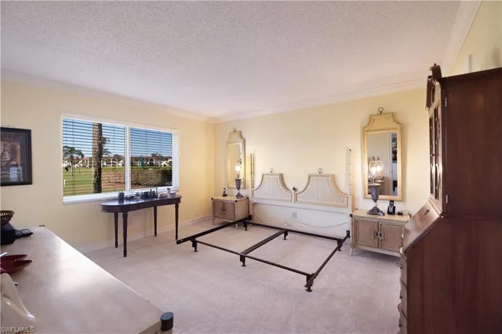 37  High Point E CIR, Naples, FL 34103