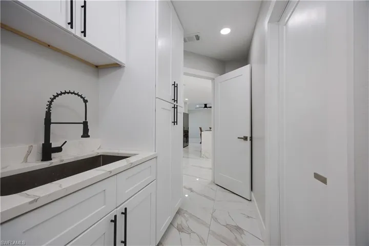 1504 Beechwood Trl, Fort Myers, Florida 33919