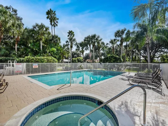 Community Pool & Spa