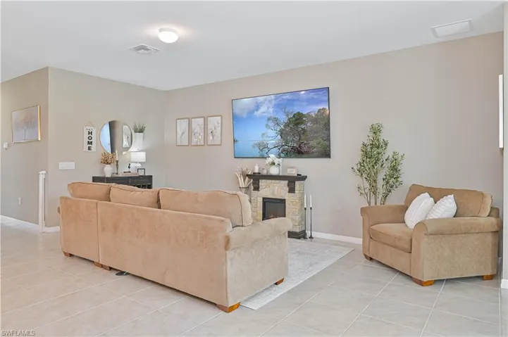 3273 Apple Blossom Dr, Alva, Florida 33920