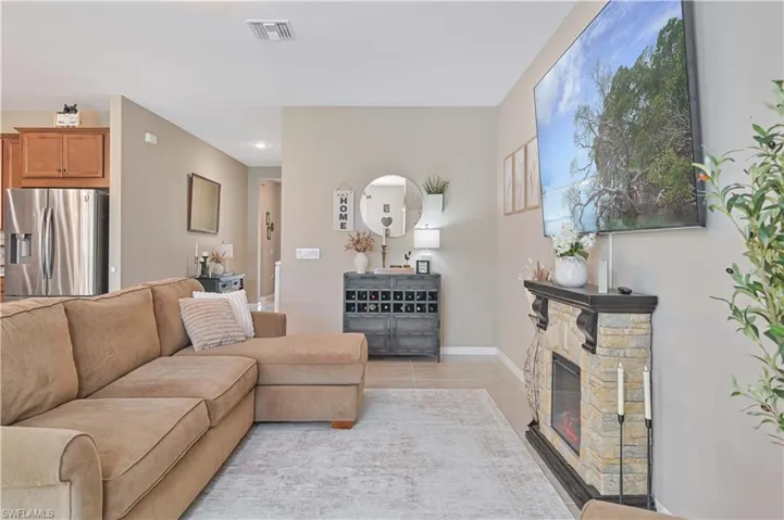 3273 Apple Blossom Dr, Alva, Florida 33920