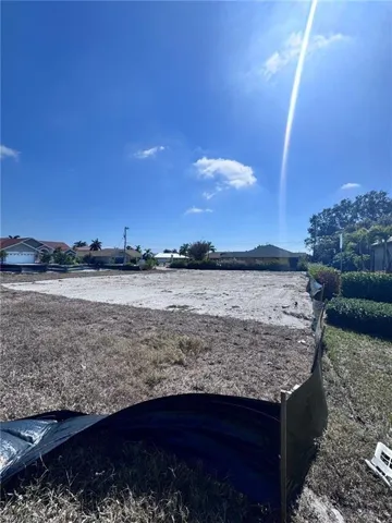 1402  Cape Coral W PKWY, Cape Coral, FL 33914