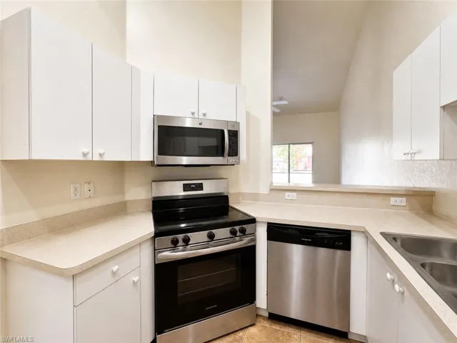 509 Ne 24th Pl A, Cape Coral, Florida 33909