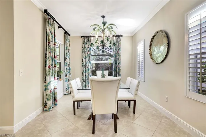 3667  Canopy  CIR, Naples, FL 34120