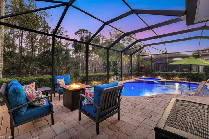 3667  Canopy  CIR, Naples, FL 34120