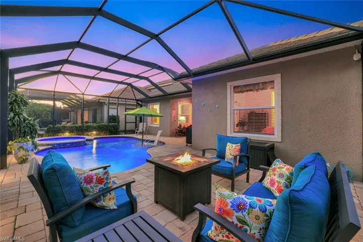 3667  Canopy  CIR, Naples, FL 34120