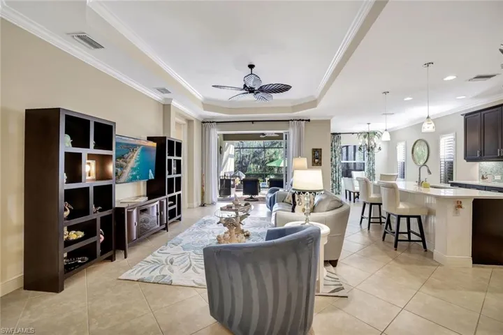 3667  Canopy  CIR, Naples, FL 34120