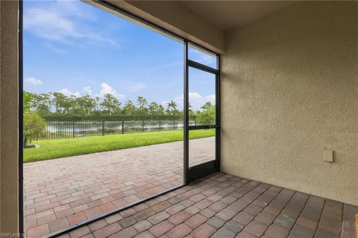 2717 Foralesca Ct, Cape Coral, Florida 33909