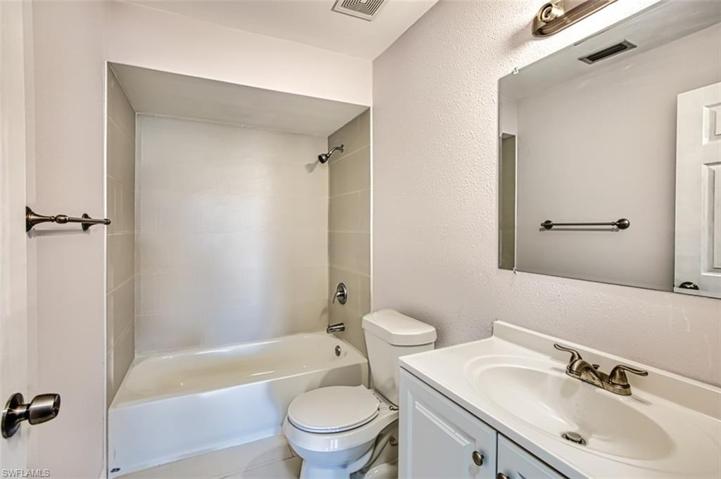 632 SE 12th CT # 10, CAPE CORAL FL 33990