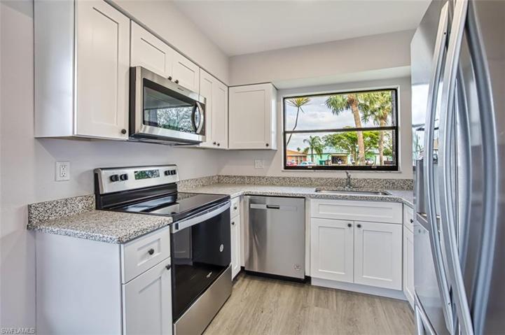 632 SE 12th CT # 10, CAPE CORAL FL 33990