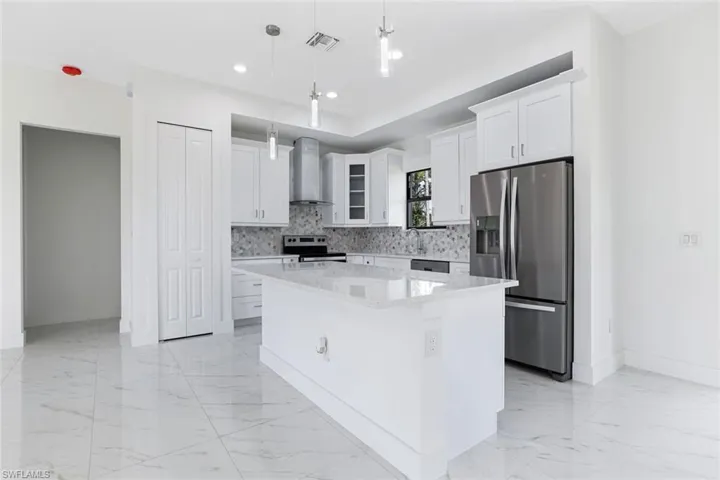 2712  17th W ST, Lehigh Acres, FL 33971