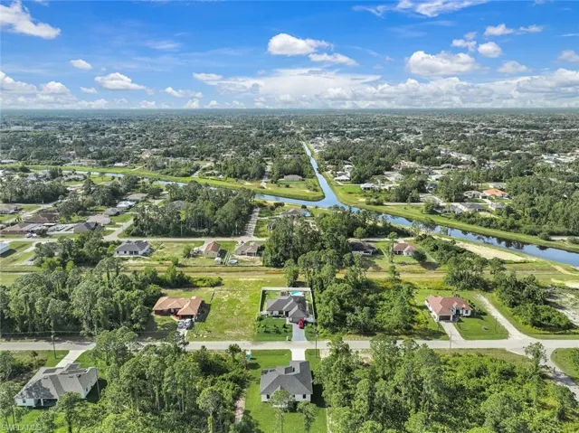 2712  17th W ST, Lehigh Acres, FL 33971