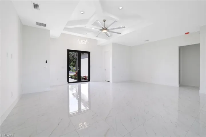 2712  17th W ST, Lehigh Acres, FL 33971