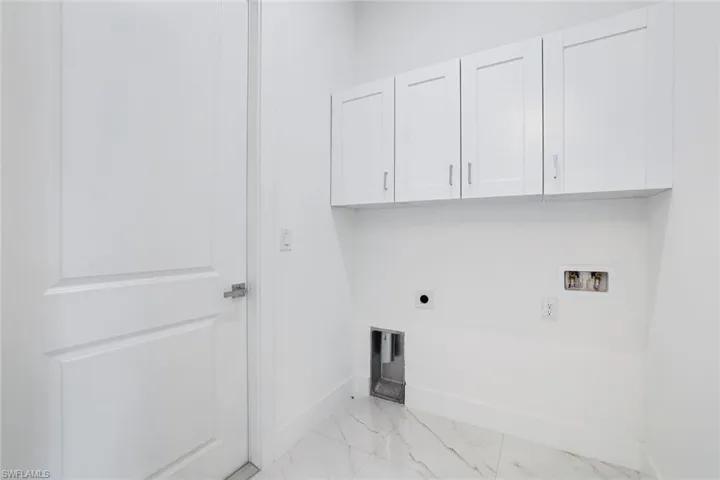 2712  17th W ST, Lehigh Acres, FL 33971