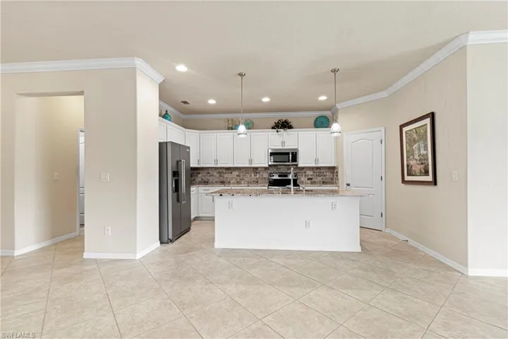 11288  Red Bluff  LN, Fort Myers, FL 33912