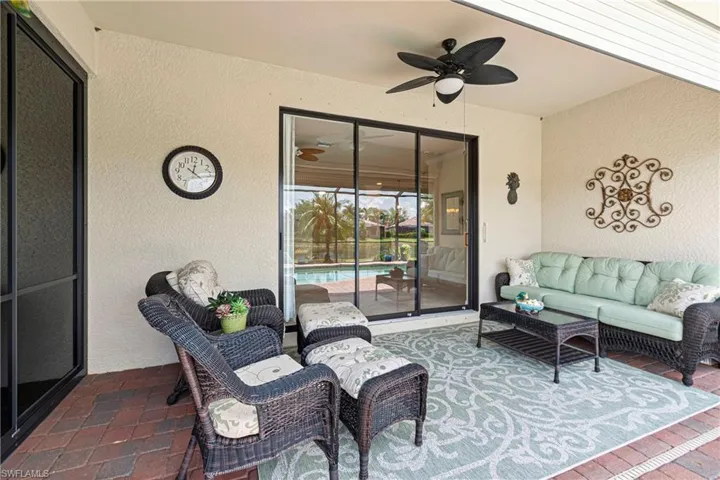 11288  Red Bluff  LN, Fort Myers, FL 33912