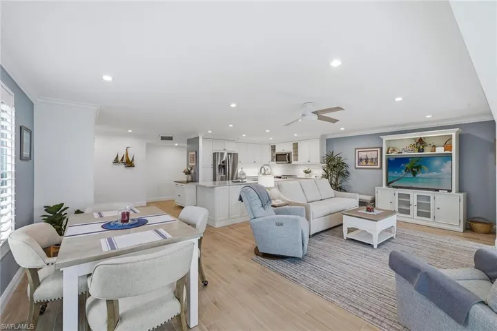 2875 Gulf Shore Blvd N 106, Naples, Florida 34103
