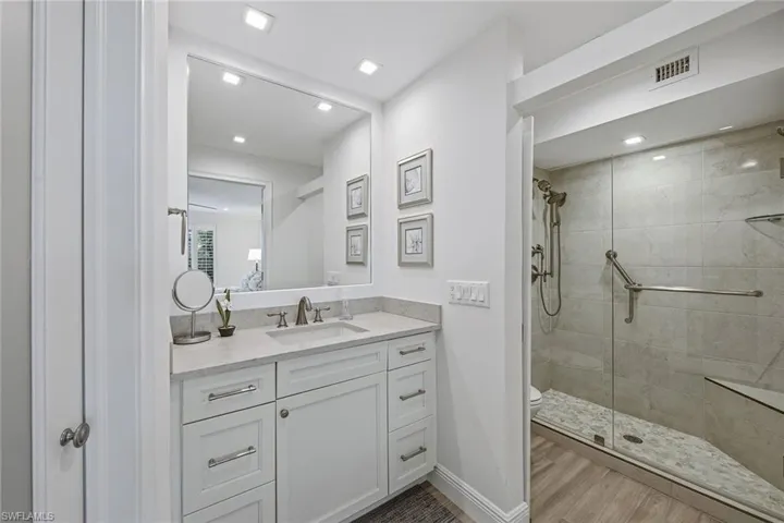 2875 Gulf Shore Blvd N 106, Naples, Florida 34103