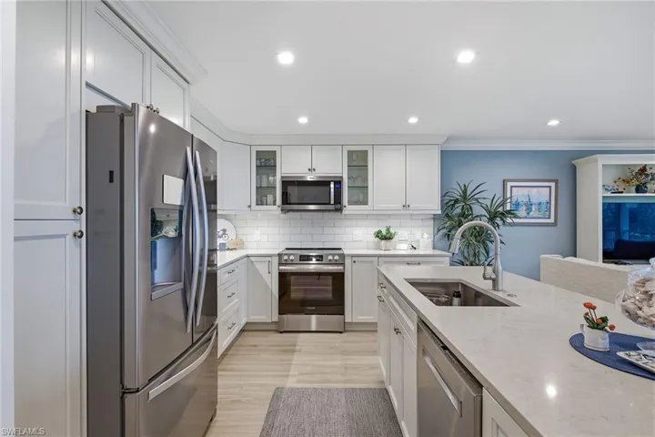 2875 Gulf Shore Blvd N 106, Naples, Florida 34103