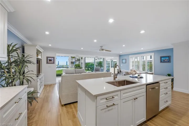 2875 Gulf Shore Blvd N 106, Naples, Florida 34103