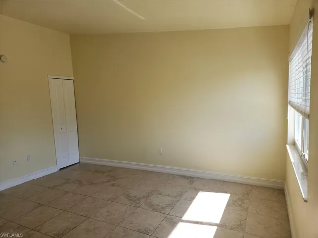 3175  Royalston  AVE, Fort Myers, FL 33916