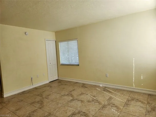 3175  Royalston  AVE, Fort Myers, FL 33916