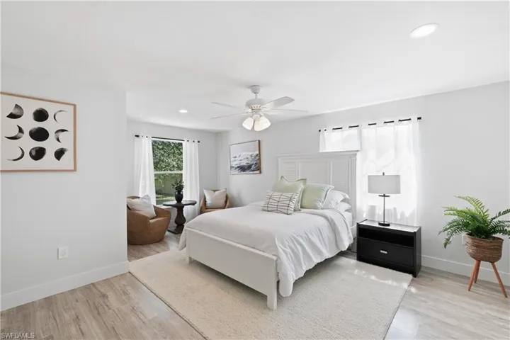 2360  Clipper  WAY, Naples, FL 34104