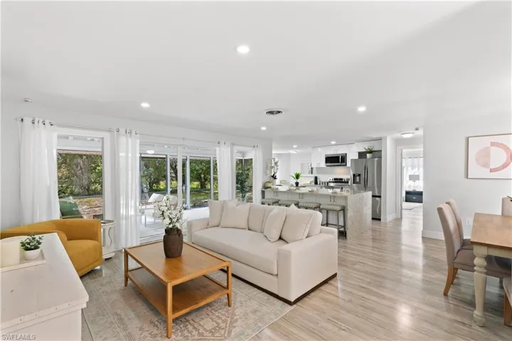 2360  Clipper  WAY, Naples, FL 34104