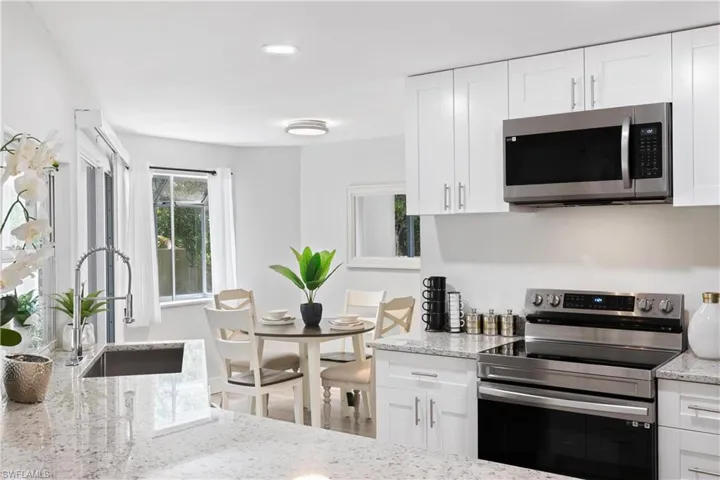 2360  Clipper  WAY, Naples, FL 34104