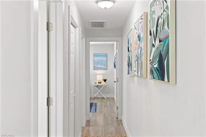 2360  Clipper  WAY, Naples, FL 34104