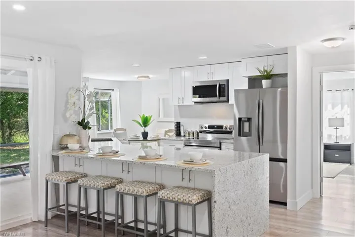 2360  Clipper  WAY, Naples, FL 34104