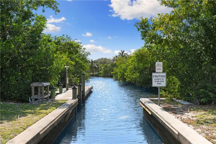 2360  Clipper  WAY, Naples, FL 34104