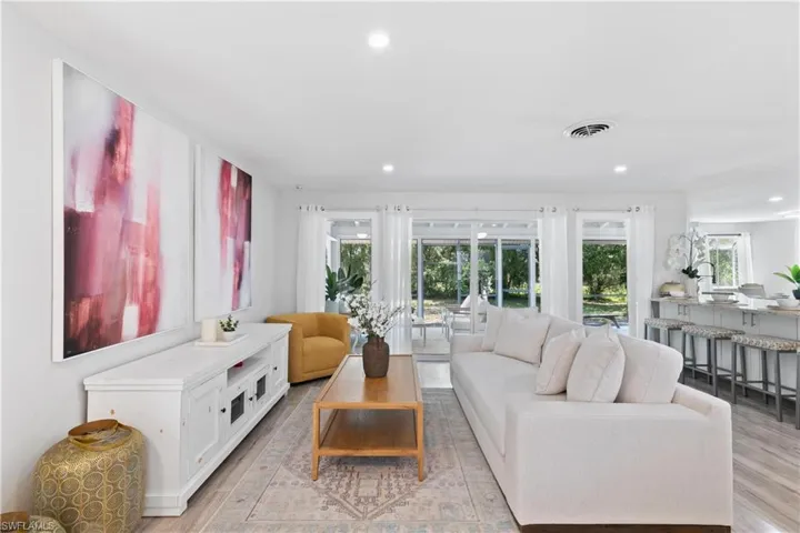 2360  Clipper  WAY, Naples, FL 34104