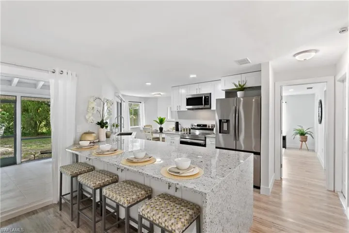 2360  Clipper  WAY, Naples, FL 34104