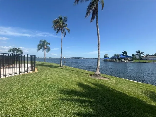 4260 Se 20th Pl 205, Cape Coral, Florida 33904