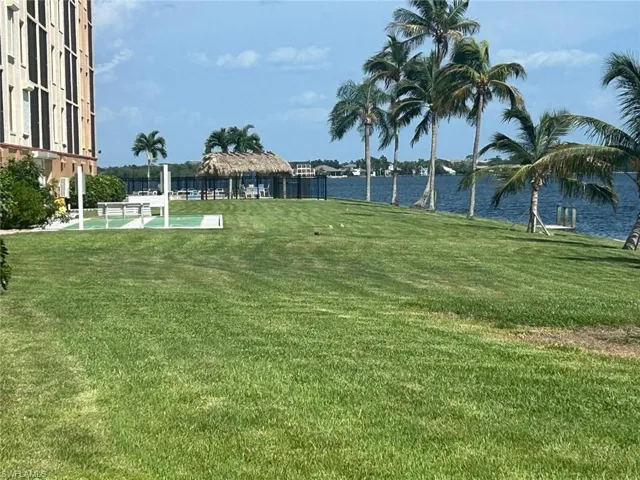 4260 Se 20th Pl 205, Cape Coral, Florida 33904