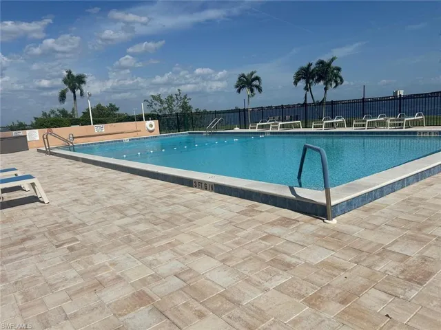 4260 Se 20th Pl 205, Cape Coral, Florida 33904