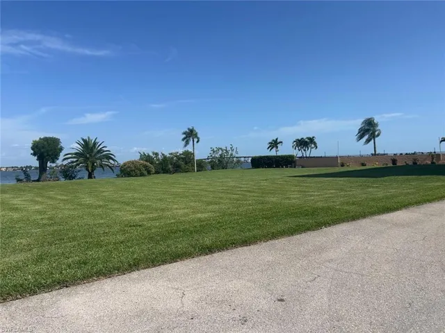 4260 Se 20th Pl 205, Cape Coral, Florida 33904