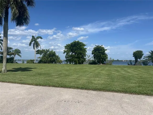 4260 Se 20th Pl 205, Cape Coral, Florida 33904