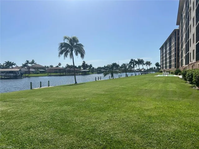 4260 Se 20th Pl 205, Cape Coral, Florida 33904