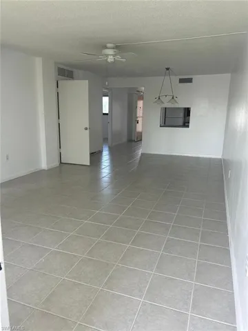 4260 Se 20th Pl 205, Cape Coral, Florida 33904
