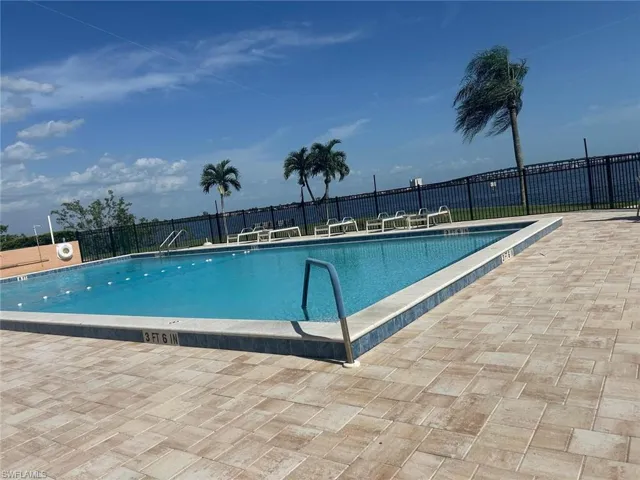 4260 Se 20th Pl 205, Cape Coral, Florida 33904