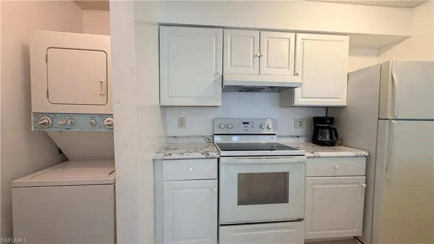 3407  Winkler  AVE, Fort Myers, FL 33916