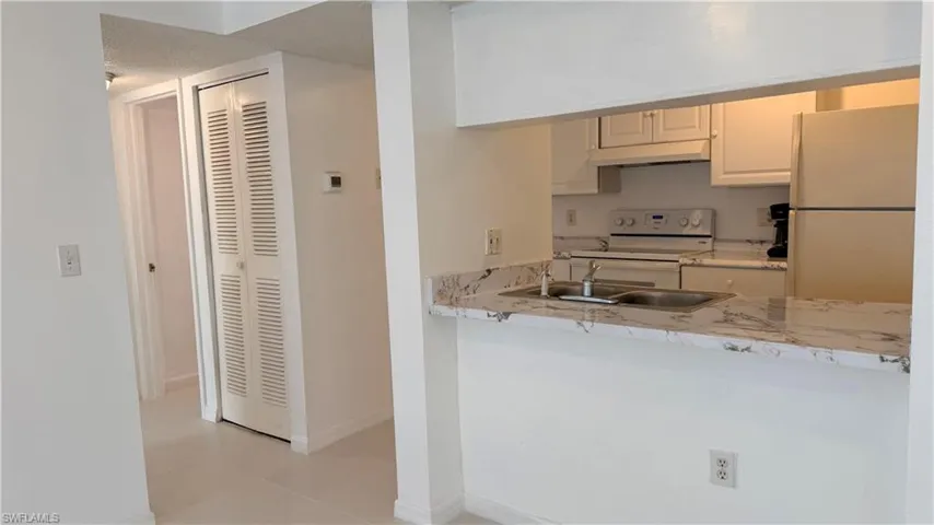 3407  Winkler  AVE, Fort Myers, FL 33916