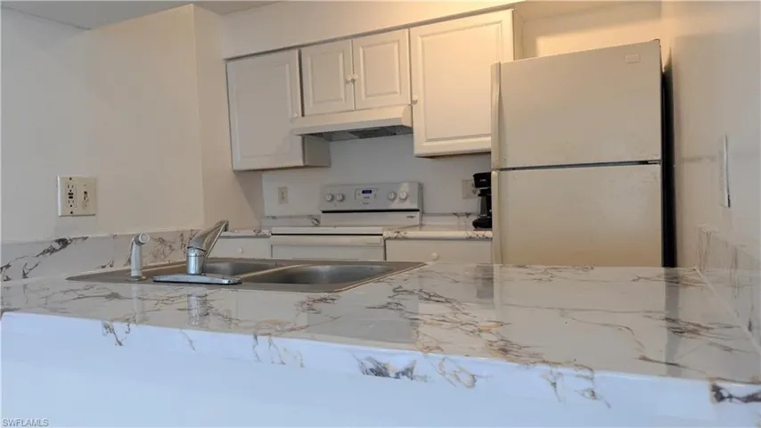 3407  Winkler  AVE, Fort Myers, FL 33916