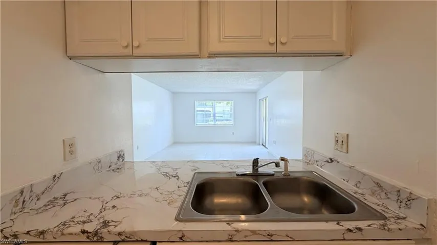 3407  Winkler  AVE, Fort Myers, FL 33916