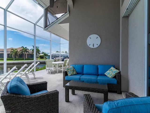 Sunroom with plenty of natural light