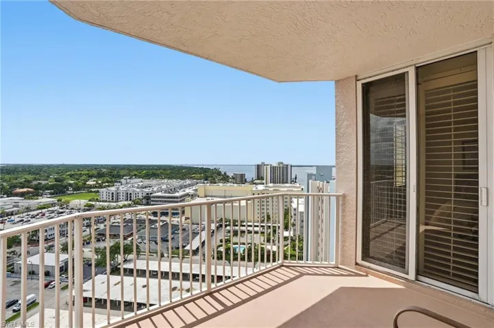 2104 1st St 1702, Fort Myers, Florida 33901