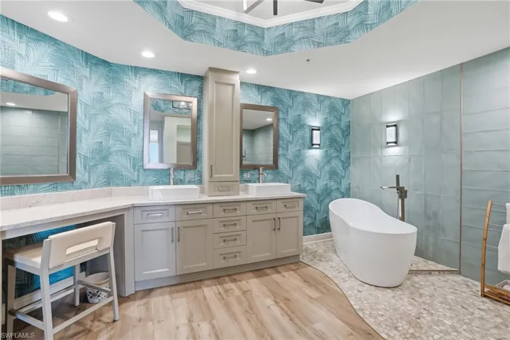 2104 1st St 1702, Fort Myers, Florida 33901